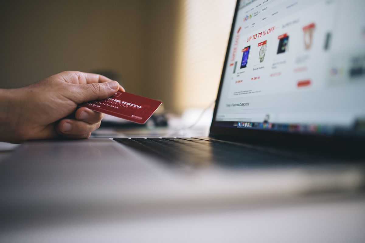 Trouver ses premiers clients en rédaction web : stratégies et conseils pour débuter